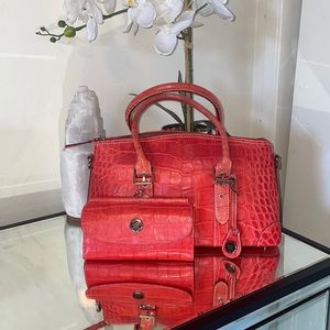 Vintage Dooney and Bourke hand bag